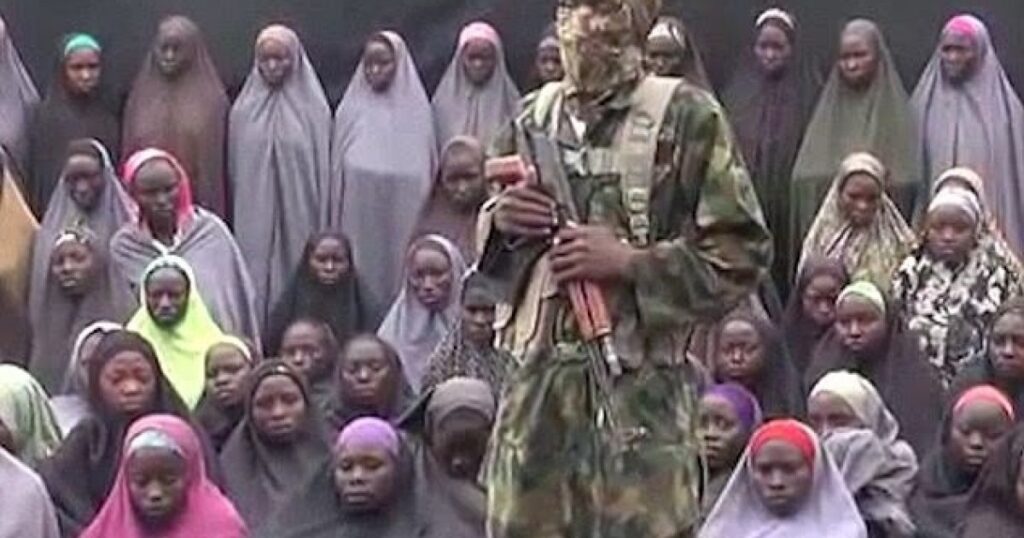 নাইজেরিয়ার স্কুলে বন্দুকধারীদের হামলায় শিক্ষক নিহত, অপহৃত বহু ছাত্রী