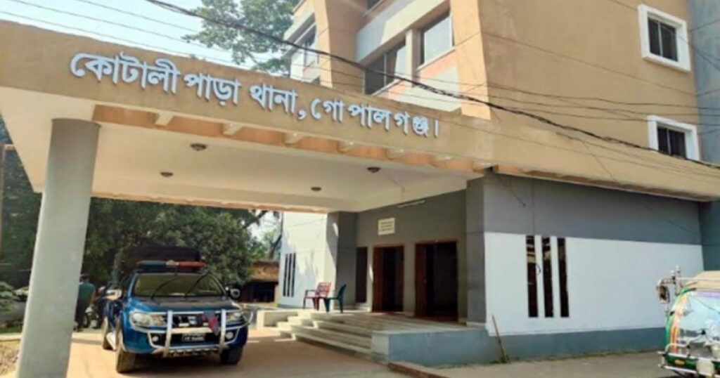 গোপালগঞ্জে থানায় ককটেল নিক্ষেপ, ৩ পুলিশ আহত