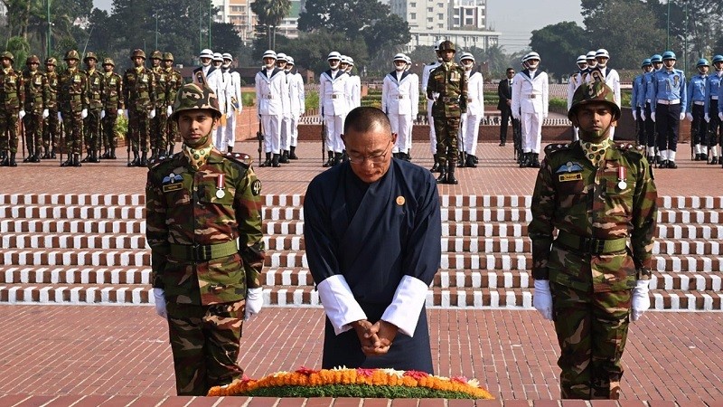 সাভার স্মৃতিসৌধে ভুটানের প্রধানমন্ত্রীর শ্রদ্ধ
