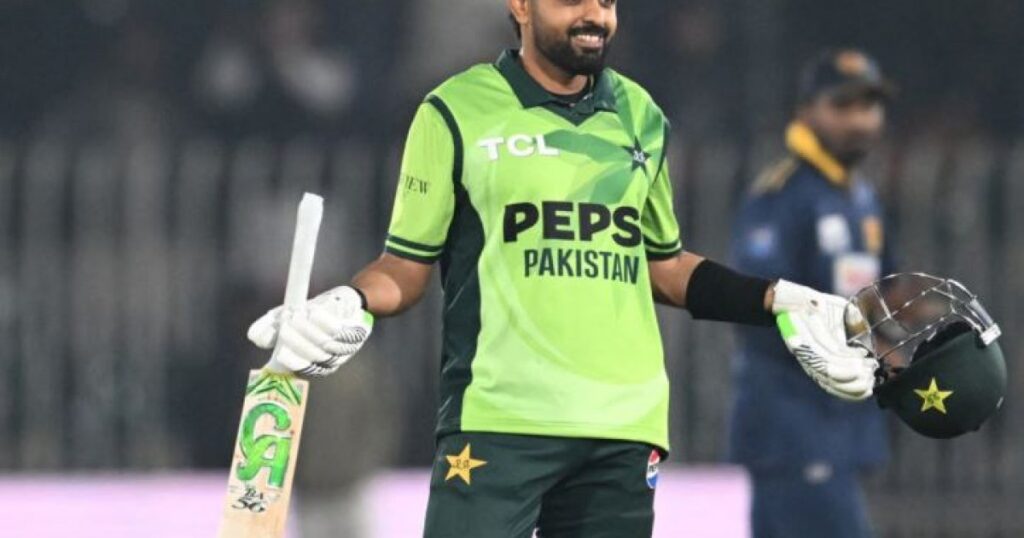 দুই বছরেরও বেশি সময় পর বাবরের সেঞ্চুরি, সিরিজ পাকিস্তানের
