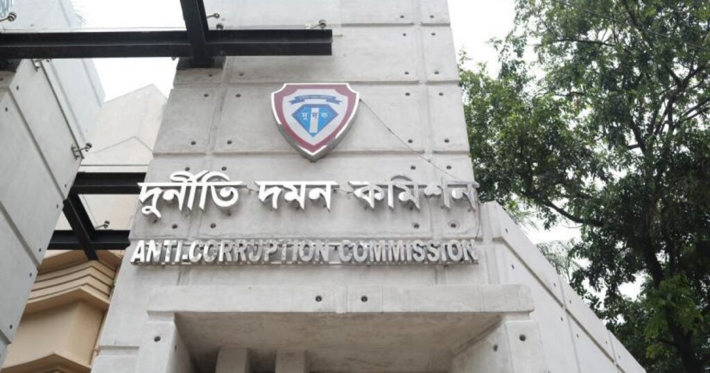 দুদক ও ফজলুর রহমানের বাসার সামনে ককটেল বিস্ফোরণ