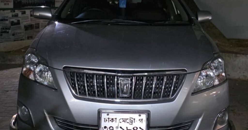 পুলিশ দেখে ফেলে যাওয়া প্রাইভেটকারে মিললো এক লাখ পিস ইয়াবা