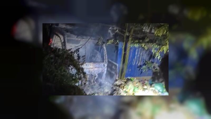 কেরানীগঞ্জে থানার ডাম্পিং স্টেশনে আগুন দিয়েছে দুর্বৃত্তরা