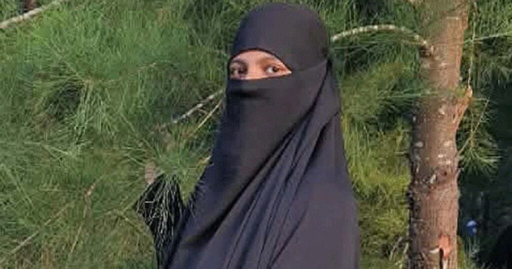 পুরো পরিবার মোটরসাইকেলে নিয়ে মাগুরা থেকে বান্দরবান যাচ্ছিলেন, পড়ে স্ত্রী নিহত